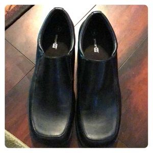 Dress shoes